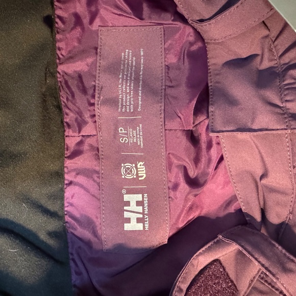 Helly Hansen Women’s Switch Cargo Insulated Ski Pants – Small, Black Grape - Picture 3 of 8